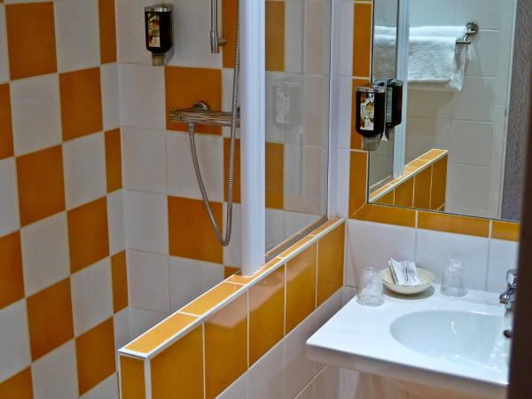 Hotel des Marquisats : photo 2 de la chambre chambre lits jumeaux – côté forêt