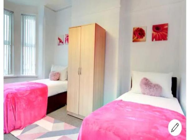 Your Nottingham Vacation, Business Apart, Parking : photo 6 de la chambre maison 4 chambres