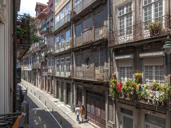 Being Porto Hostel : photo 10 de la chambre lit dans dortoir pour femmes de 4 lits