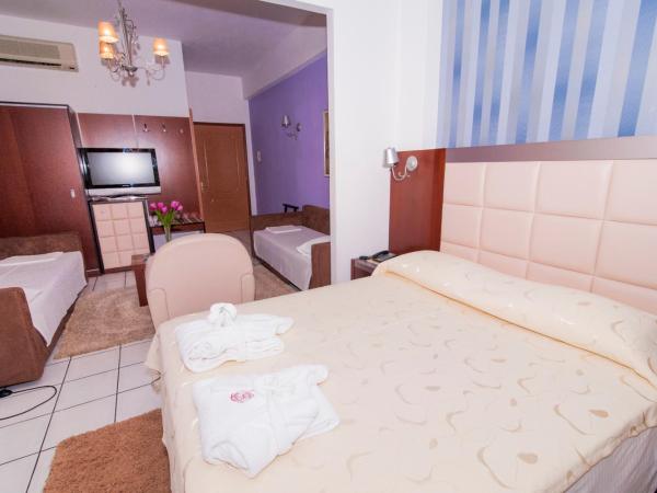 Krikonis Hotel : photo 9 de la chambre chambre quadruple