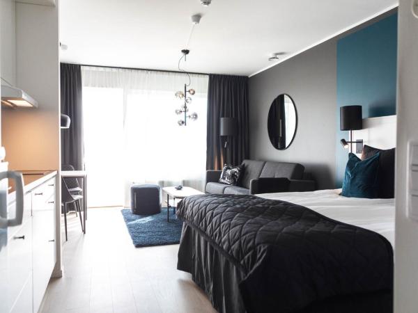 Sky Hotel City Apartments : photo 1 de la chambre studio double avec canapé-lit