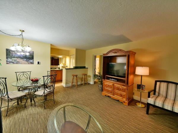 Ramada by Wyndham Jacksonville Hotel & Conference Center : photo 2 de la chambre suite 1 chambre lit king-size - non-fumeurs