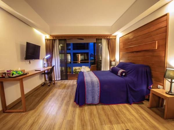 SugarCane Chiang Mai : photo 9 de la chambre chambre double avec balcon