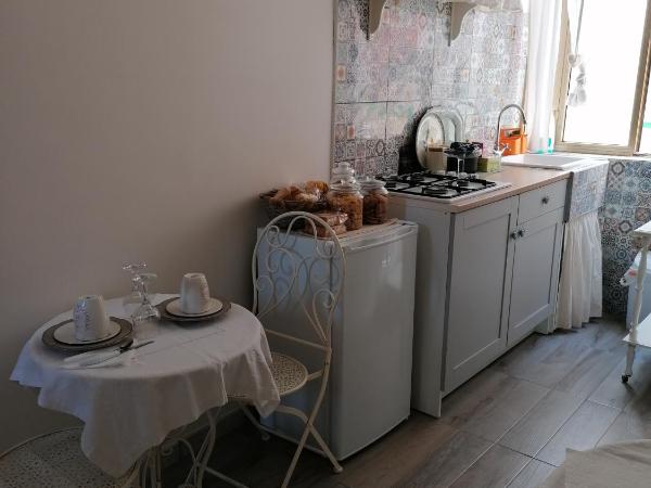 B&B Le Rose : photo 7 de la chambre chambre double avec salle de bains privative