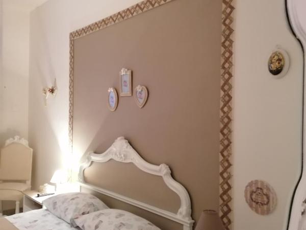 B&B Le Rose : photo 10 de la chambre chambre double avec salle de bains privative