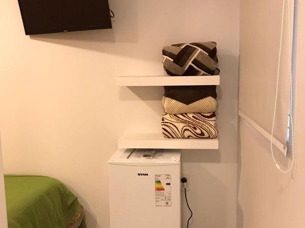 Giova Apart Salta : photo 8 de la chambre chambre familiale avec salle de bains commune