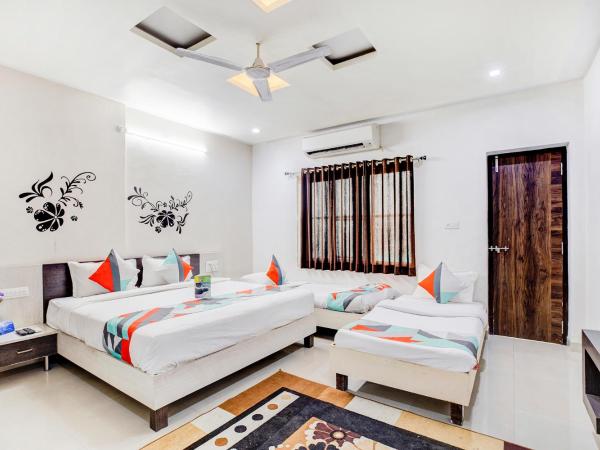 FabHotel Himanshi : photo 2 de la chambre chambre familiale