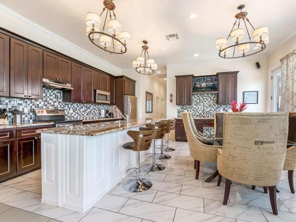 Modern, Spacious Condos with Luxury Amenities : photo 4 de la chambre penthouse