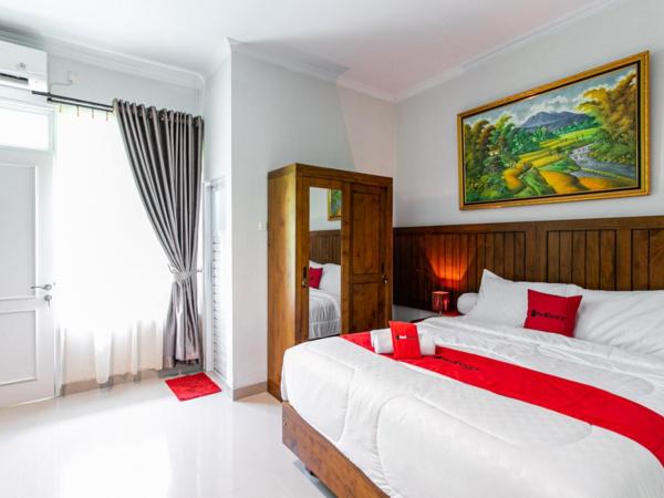 RedDoorz near Universitas Muhammadiyah Yogyakarta : photo 4 de la chambre grande chambre double 