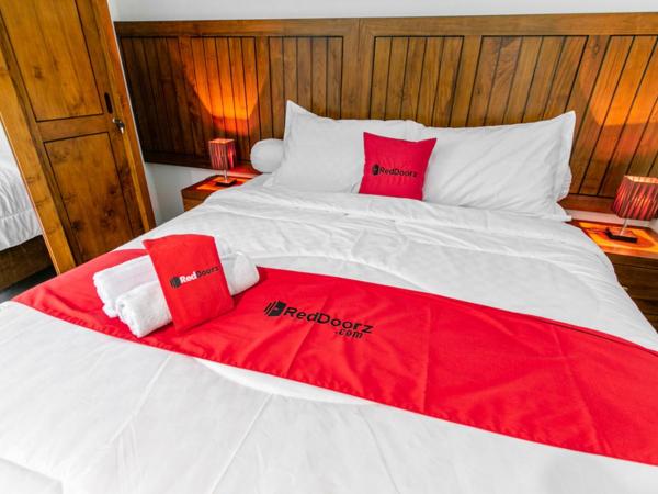 RedDoorz near Universitas Muhammadiyah Yogyakarta : photo 6 de la chambre grande chambre double 