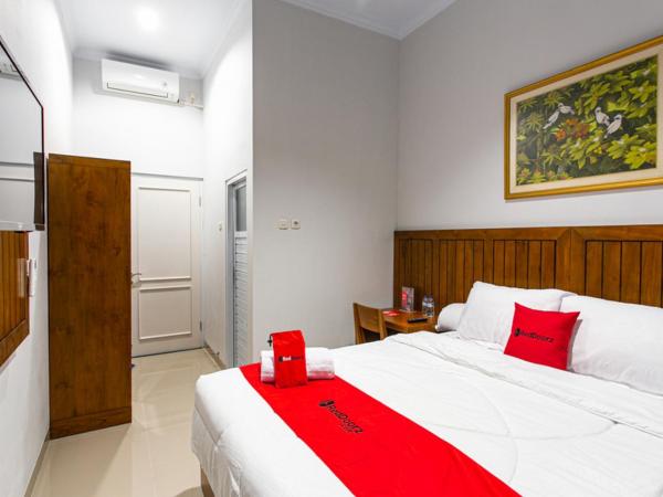 RedDoorz near Universitas Muhammadiyah Yogyakarta : photo 4 de la chambre chambre double