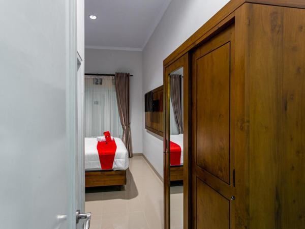 RedDoorz near Universitas Muhammadiyah Yogyakarta : photo 6 de la chambre chambre double