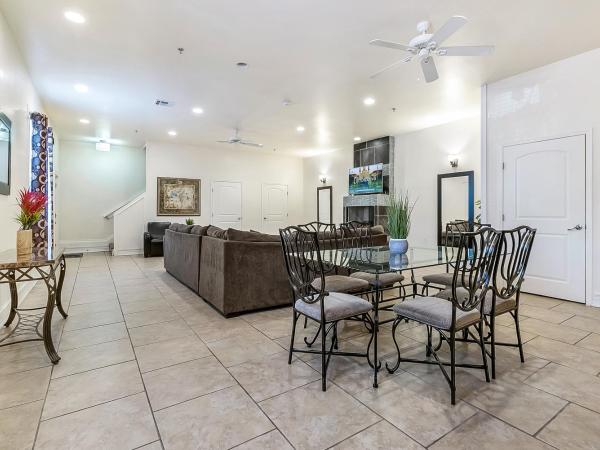 Modern, Spacious Condos with Luxury Amenities : photo 2 de la chambre appartement 3 chambres