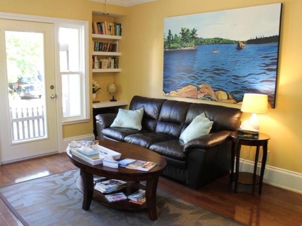 The Novel Stay : photo 10 de la chambre chambre double avec salle de bains privative