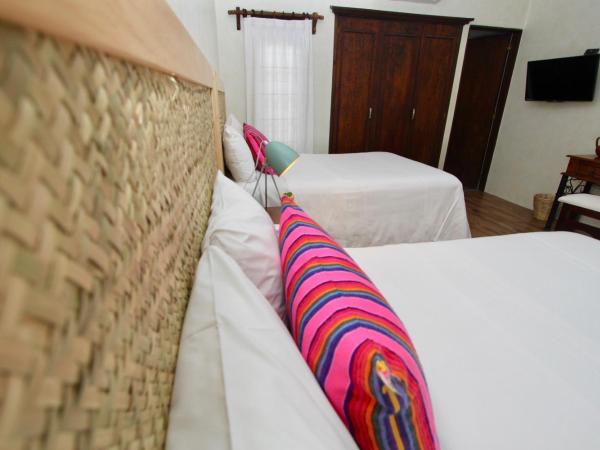 Hotel Trébol : photo 2 de la chambre chambre double avec 2 lits doubles