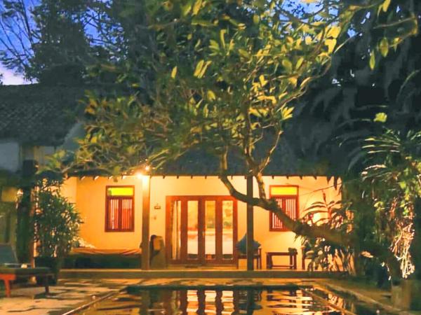 D'omah Yogya Hotel : photo 1 de la chambre villa 3 chambres avec piscine privée