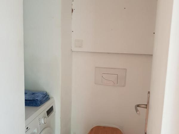 K.N.C.1601 : photo 7 de la chambre studio avec balcon