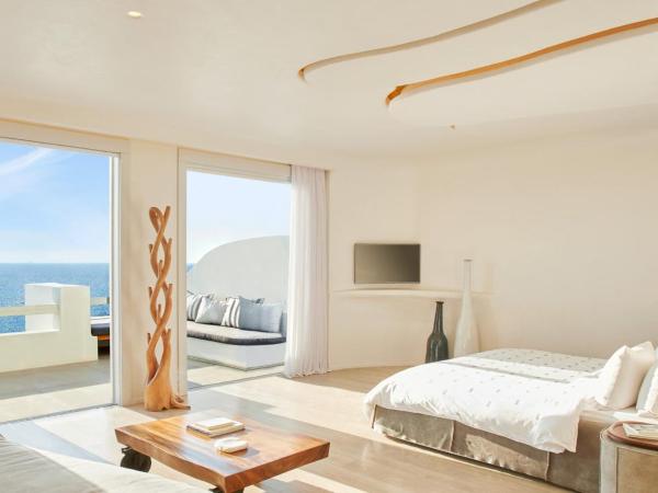 Cavo Tagoo Mykonos : photo 4 de la chambre suite avec jacuzzi extérieur (2-3 adultes)