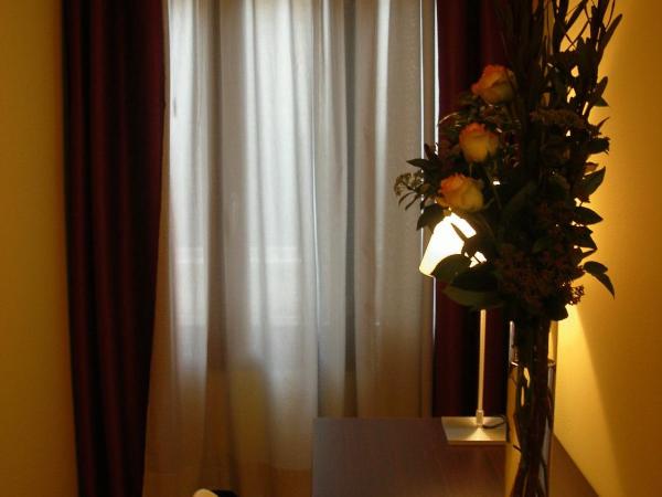 Albergo Verdi : photo 4 de la chambre chambre double ou lits jumeaux