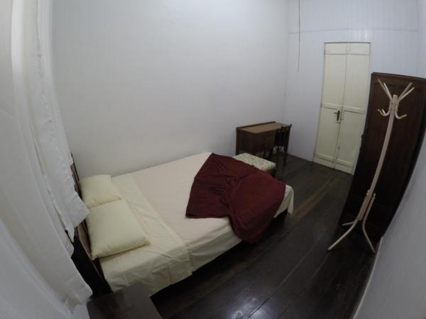 Aldeia Hostel : photo 7 de la chambre chambre double avec salle de bains privative