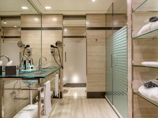 Hotel Maydrit Airport : photo 2 de la chambre chambre double exécutive