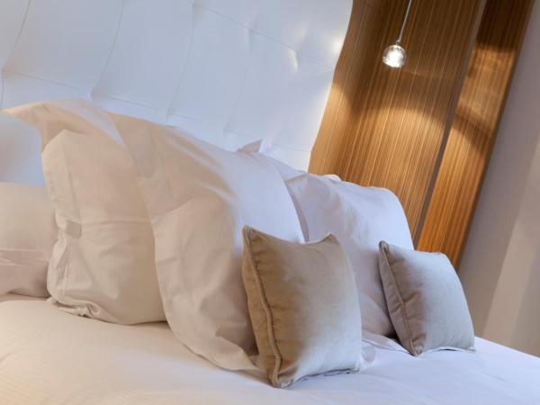 Hotel Maydrit Airport : photo 4 de la chambre chambre double exécutive