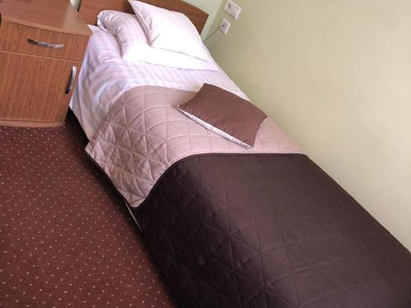 Hotel Restauracja Podzamcze : photo 2 de la chambre chambre simple