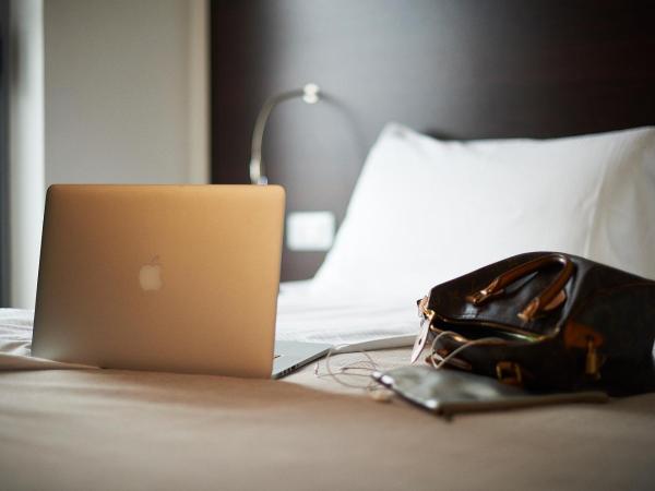 Alisei Palace Hotel : photo 1 de la chambre chambre double ou lits jumeaux classique - vue partielle sur mer