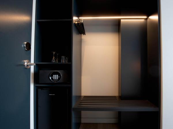 Midtown Hotel : photo 5 de la chambre chambre double avec balcon