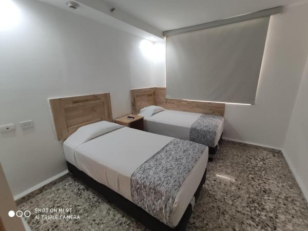 Booking 500 : photo 2 de la chambre chambre lits jumeaux