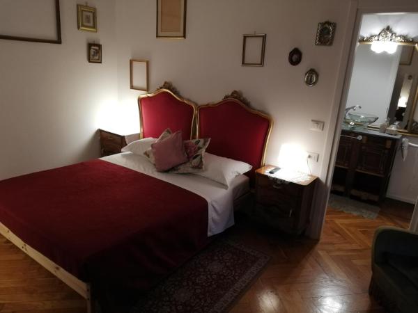 Residenza Rubbiani - Fermata Fiera e Rizzoli : photo 2 de la chambre chambre double avec salle de bains privative