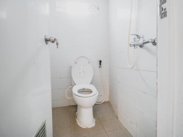 RedDoorz Plus @ Radio Dalam 2 : photo 7 de la chambre chambre double reddoorz