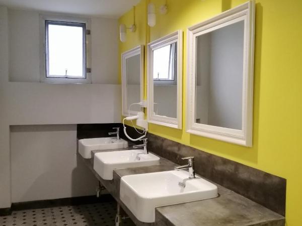 The Marble Hostel : photo 10 de la chambre chambre lits jumeaux standard avec salle de bains commune