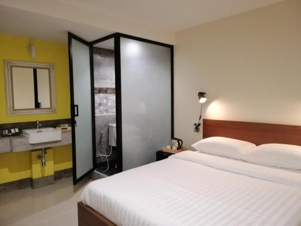 The Marble Hostel : photo 6 de la chambre standard queen room ( no window)