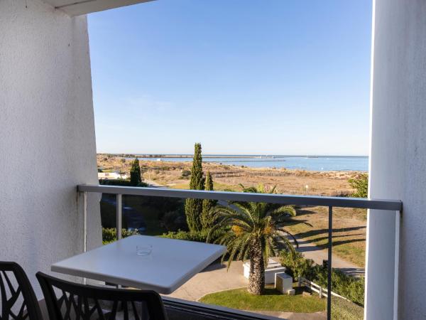 Thalazur Port-Camargue - Hotel & Spa : photo 3 de la chambre chambre double - vue latérale sur mer
