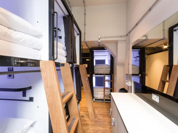 CoDE Pod - The CoURT - Edinburgh : photo 1 de la chambre capsule dans dortoir mixte de 8 lits