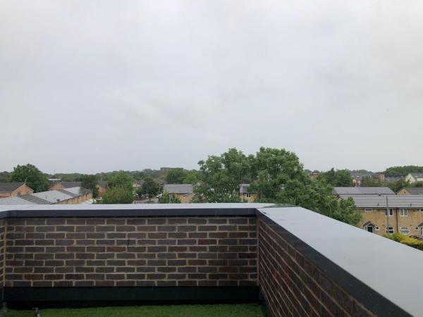 Central Unite management Ltd : photo 3 de la chambre suite junior avec balcon