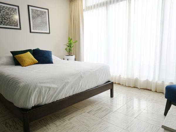 The Dear : photo 3 de la chambre chambre lit queen-size avec salle de bains commune