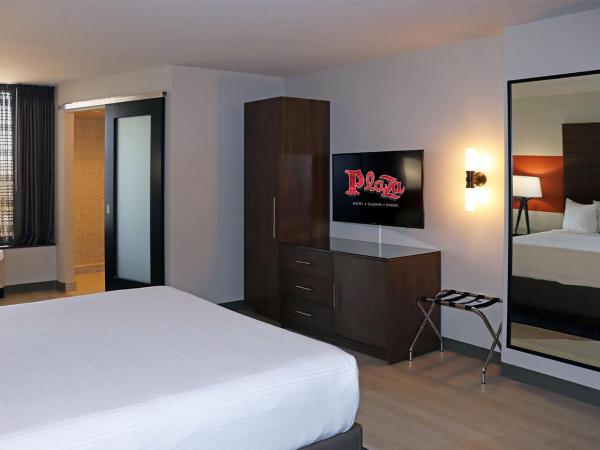 Plaza Hotel & Casino : photo 2 de la chambre chambre luxe