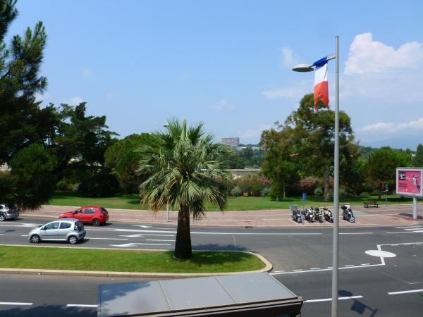 Tiercé Hotel : photo 5 de la chambre privilege double room - sea view or racecourse view