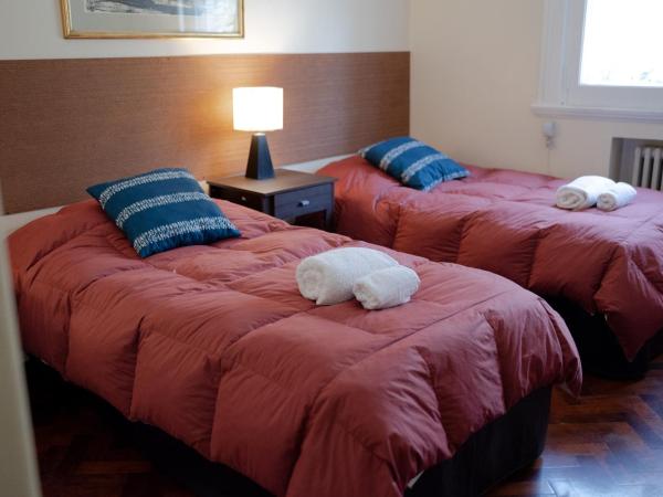 Juana Banana Bed and Breakfast : photo 6 de la chambre chambre double ou lits jumeaux avec salle de bains privative externe