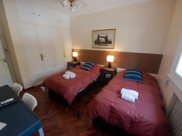 Juana Banana Bed and Breakfast : photo 7 de la chambre chambre double ou lits jumeaux avec salle de bains privative externe