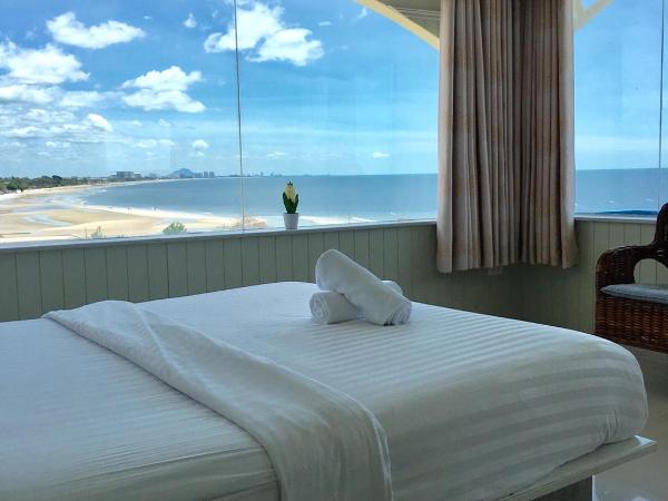 PierView Rooms : photo 1 de la chambre chambre double deluxe avec balcon - vue sur mer