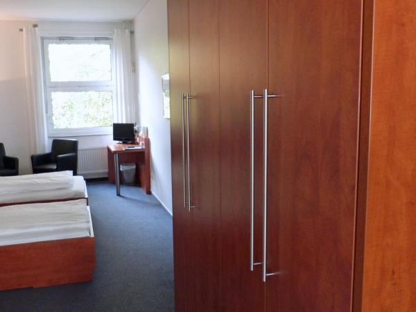 CJD Bonn Castell : photo 2 de la chambre chambre lits jumeaux