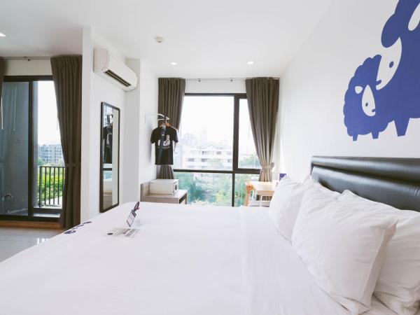 Kokotel Bangkok Sukhumvit 50 - SHA Extra Plus : photo 1 de la chambre chambre lit king-size