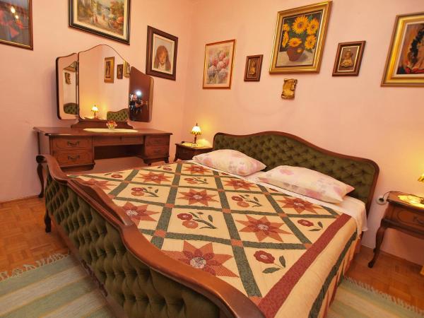 Apartments and room Rabac 155 : photo 2 de la chambre appartement