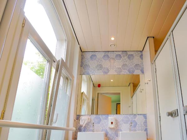 Sparks Hostel : photo 3 de la chambre lit dans dortoir mixte de 8 lits