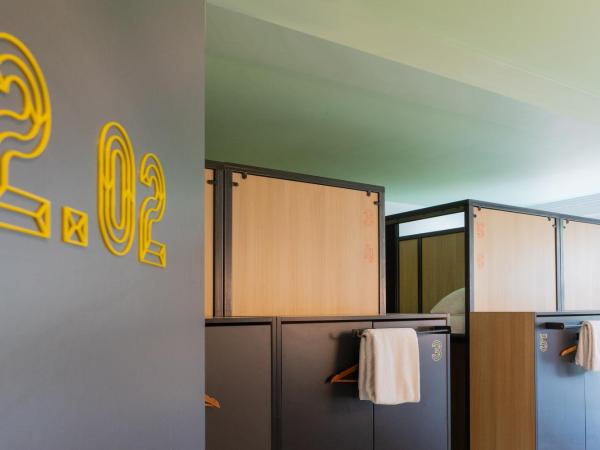 Sparks Hostel : photo 2 de la chambre lit dans dortoir mixte de 8 lits