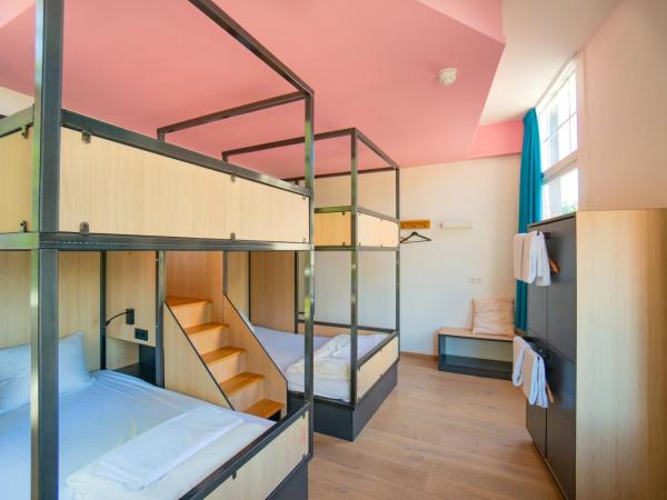 Sparks Hostel : photo 1 de la chambre chambre quadruple confort