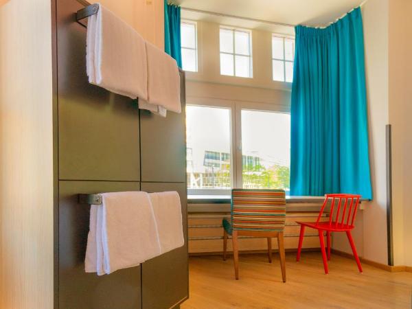 Sparks Hostel : photo 5 de la chambre chambre quadruple confort